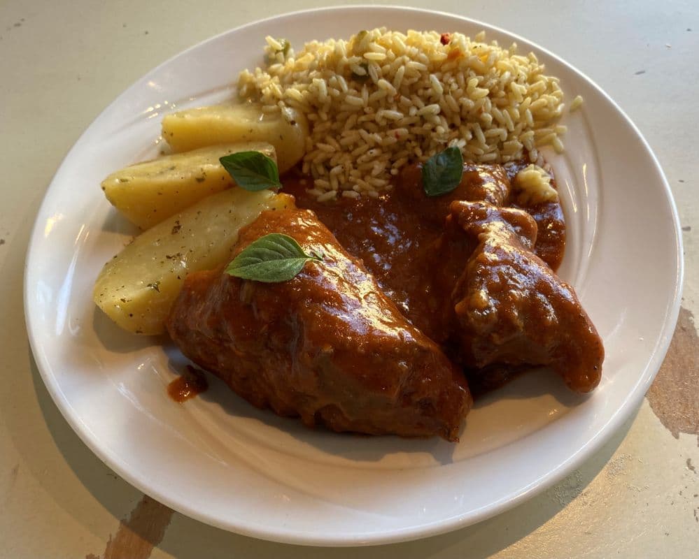 Kokkinisto | Veal in Tomato Sauce