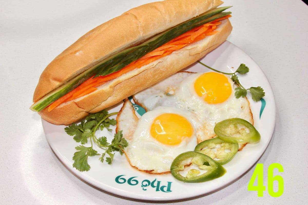 46. Omelette Bánh Mì