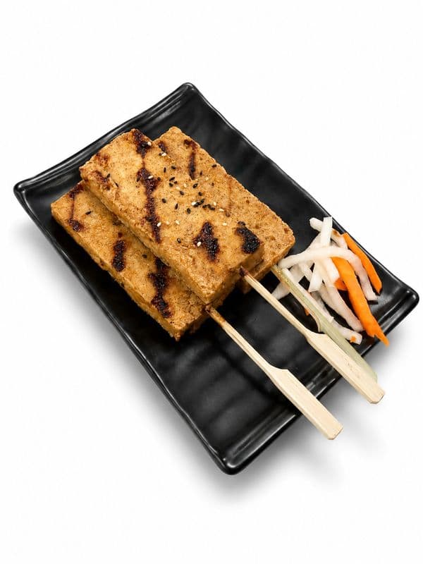 E-16 Grilled Tofu (3) / E-16 Tofu grillé (3)