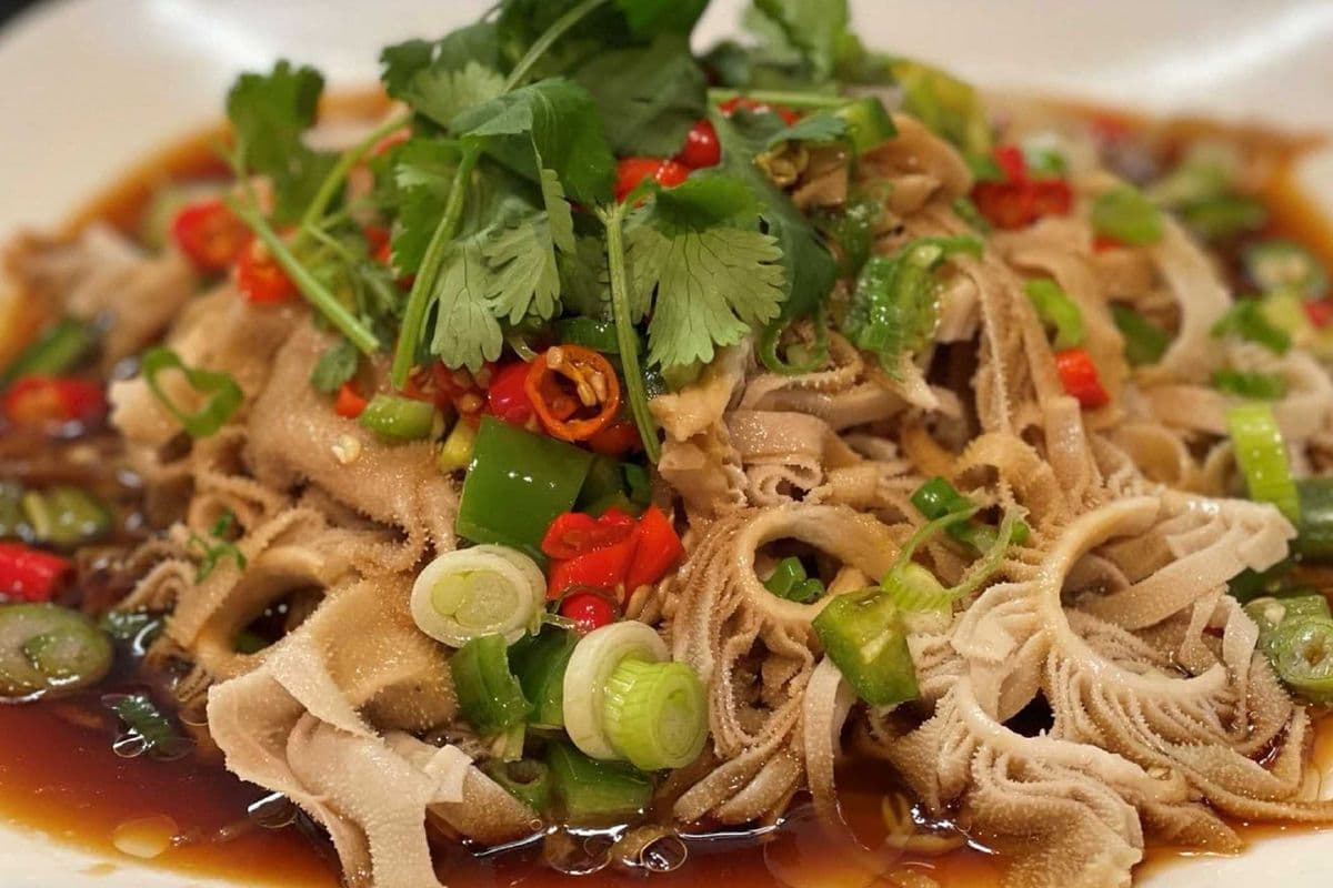T19 Stir-Fried Tripe and Chilli Peppers