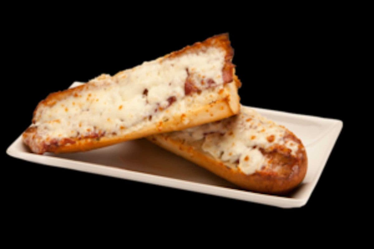 Garlic Bread with Bacon and Cheese