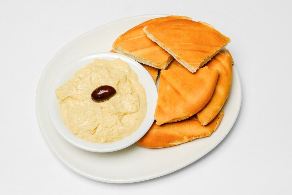Hummus and Pita-Vegan (6oz, 2pitas)