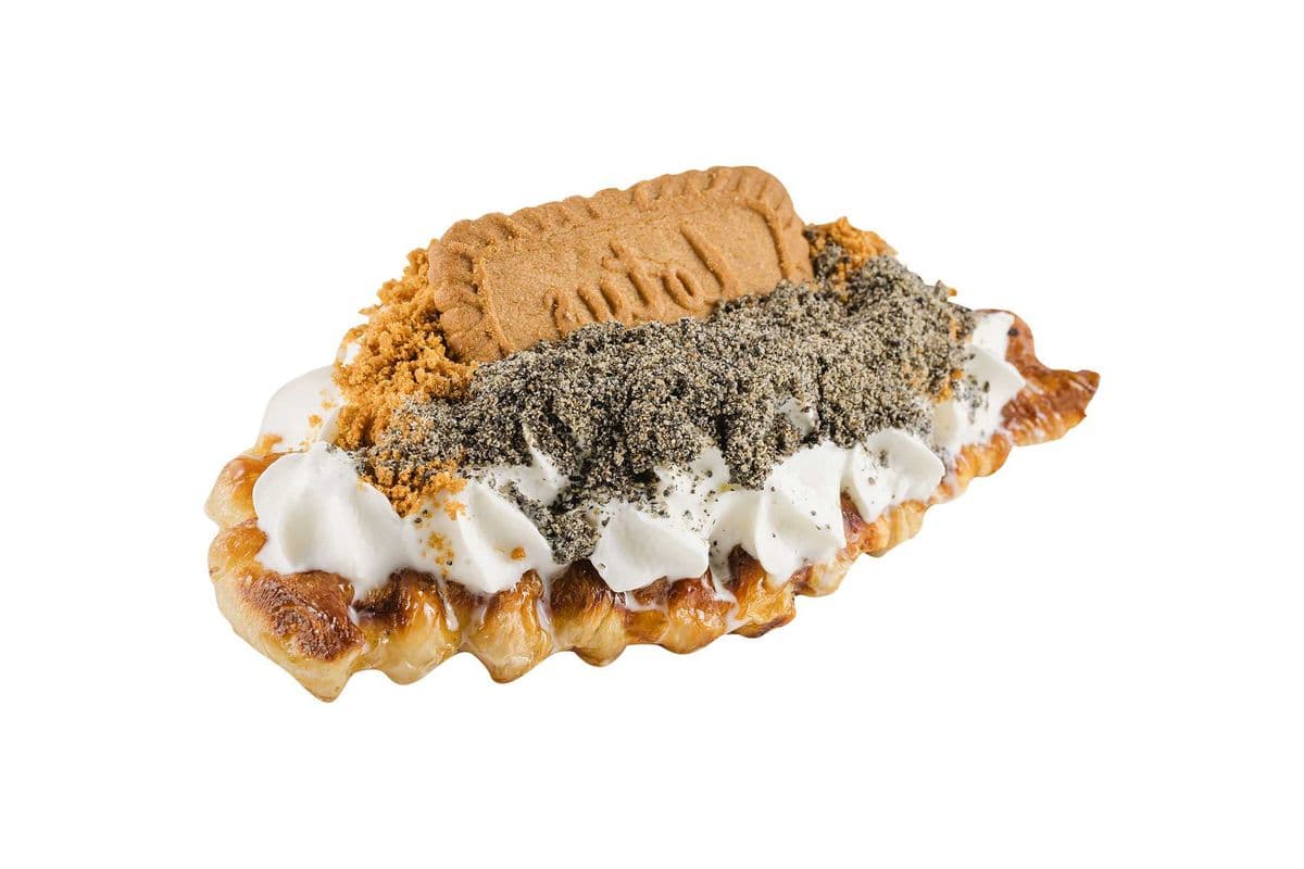 Croffle - Lotus & Black Sesame