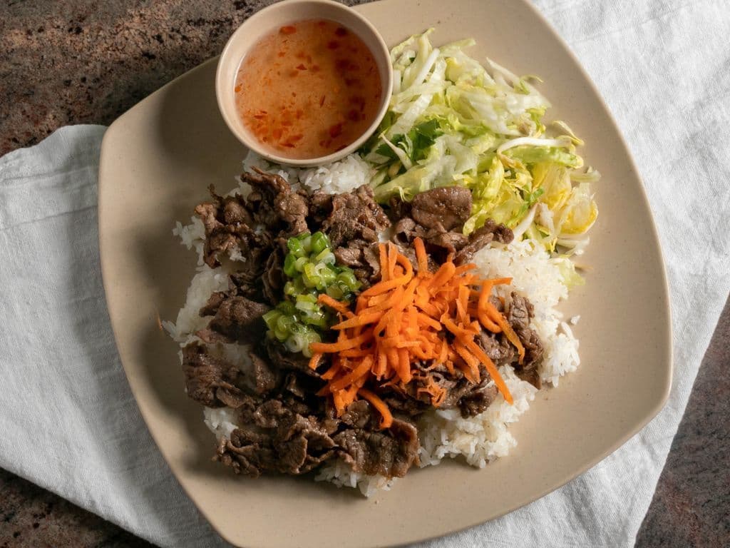 R3. Grilled Meat on Rice