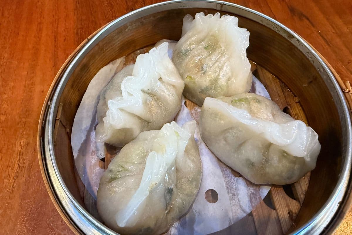 A04 Steamed prawns Dumpling w. Peanuts鮮蝦花生潮州粉果