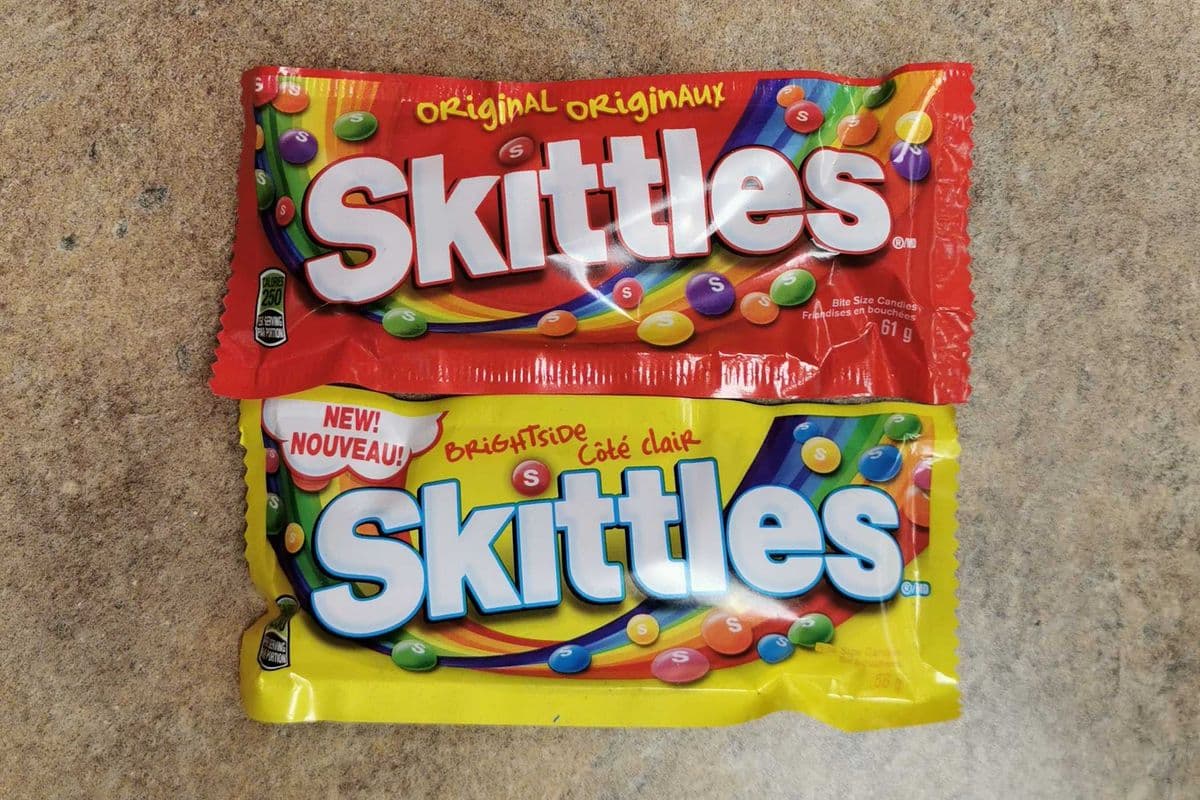 Two Skittles red and yellow (61g)