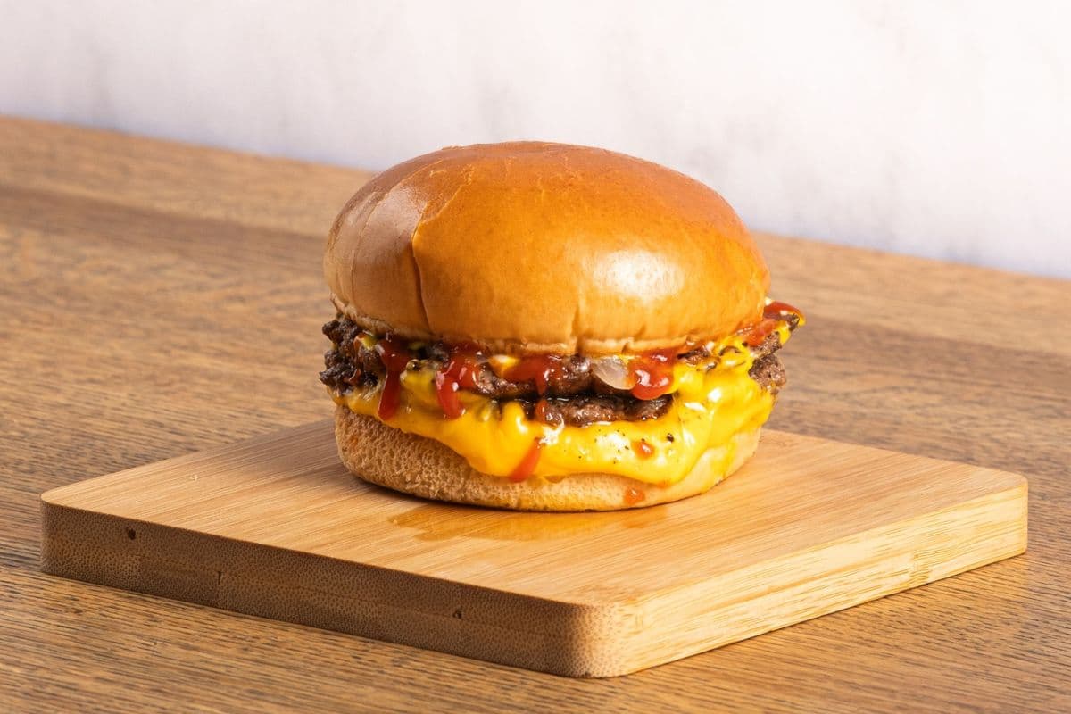 FAST GRILLED DOUBLE CHEESE BURGER