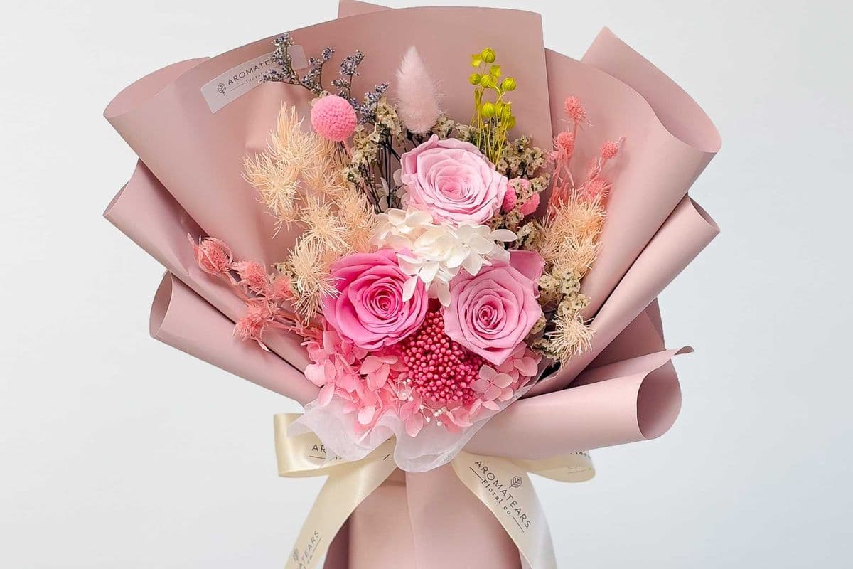 3 Preserved Roses Bouquet