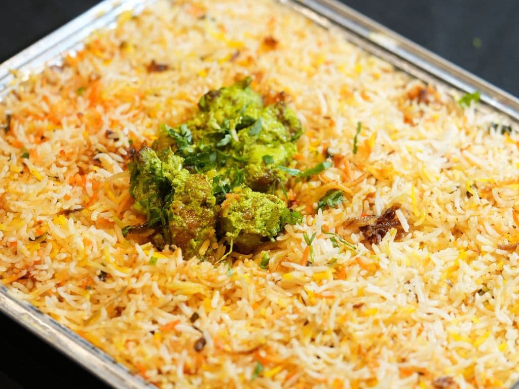 Green Mirchi Chicken Biryani - Bucket