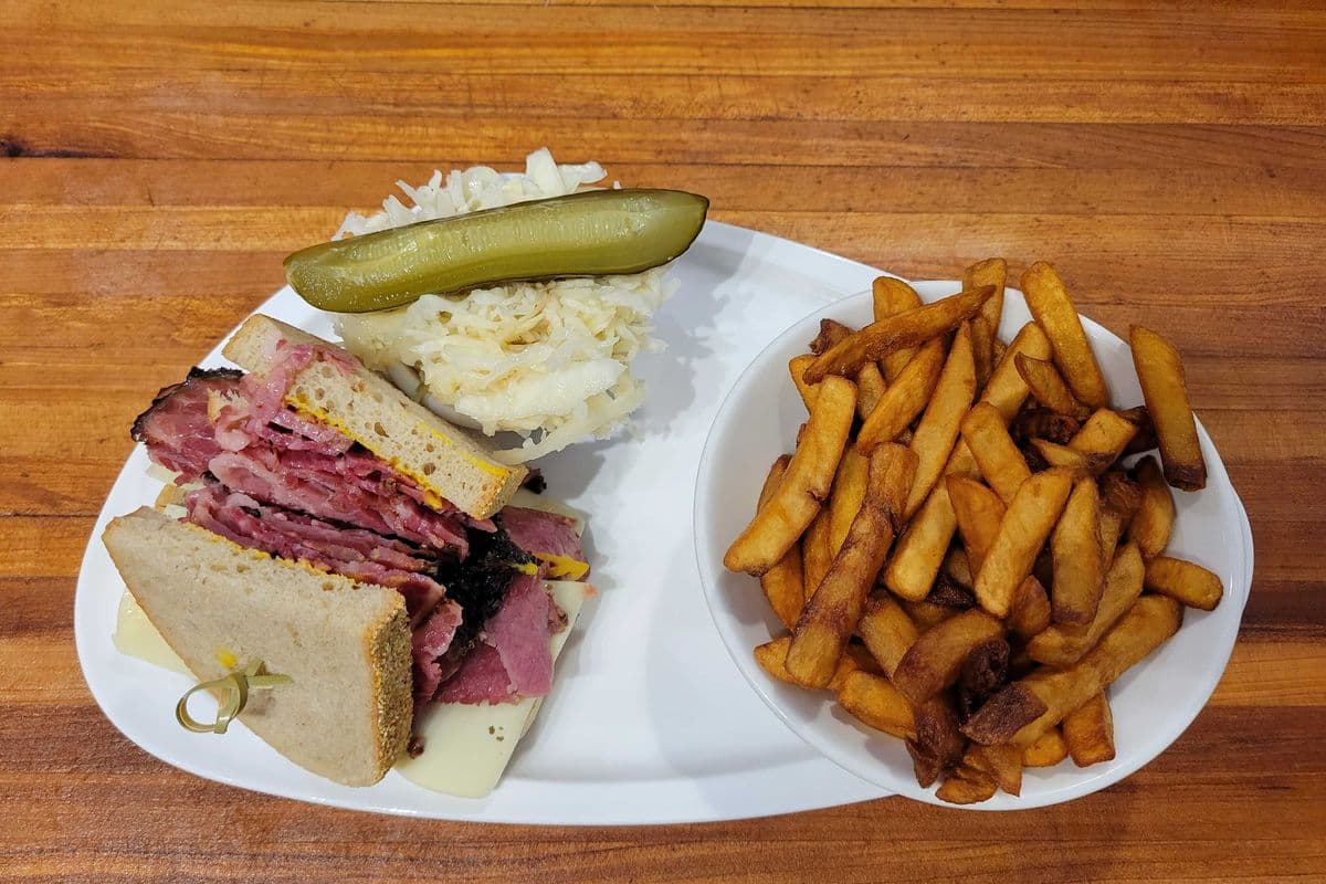 Le Suisse (Sandwichs de viande fumée)
