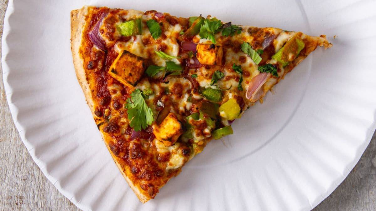 Shahi Paneer Pizza