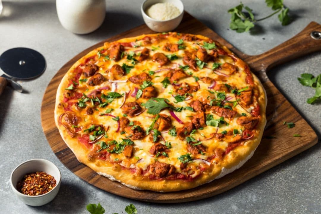 16" Extra Large Butter Chicken Pizza