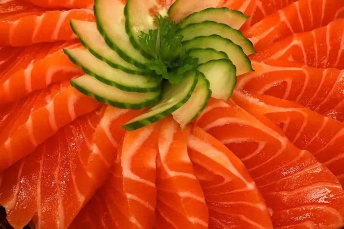 SC07. Salmon Lover Combo(18pcs)