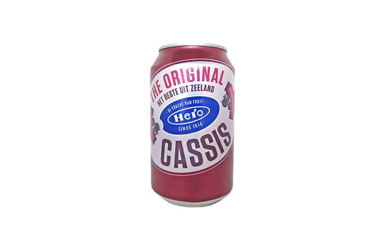 Hero Black Currant Drink (330 ml)