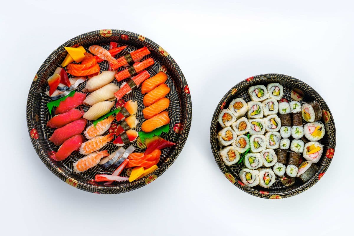 P4. Sashimi, Sushi, and Maki Roll (84 pcs)