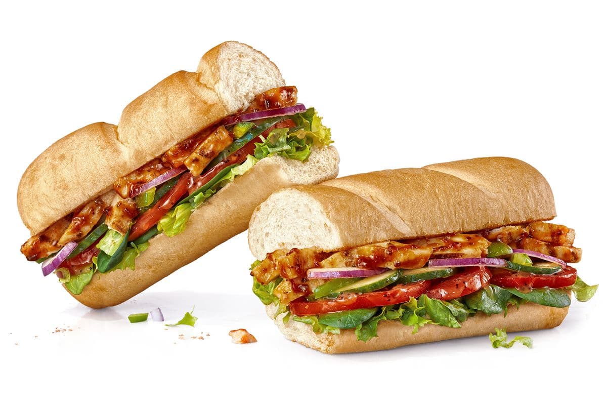Poulet teriyaki aux oignons doux 12" / Footlong Sweet Onion Chicken Teriyaki Sub (680 Cals)