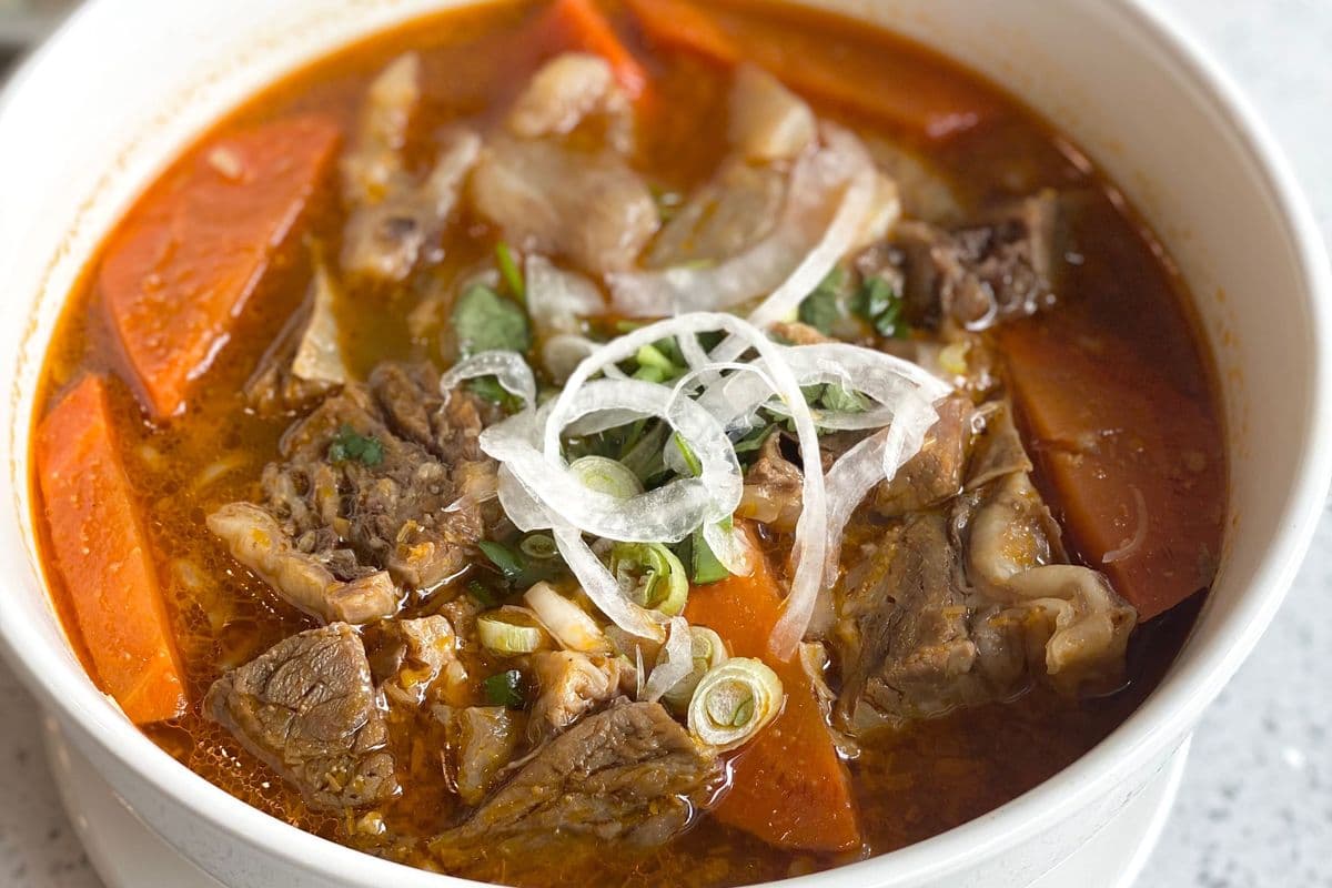 TS8. Viet-Style Beef Stew in Rice Noodles Soup (Pho Bo Kho)