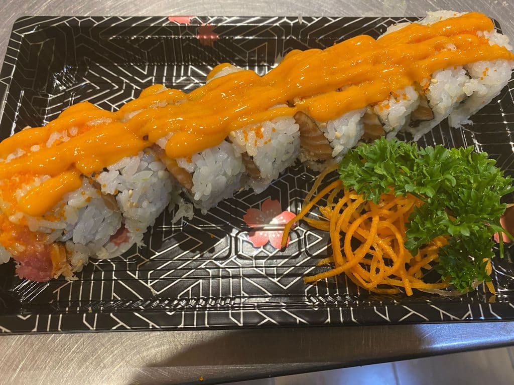82. Kamakachi Roll (8 pcs)