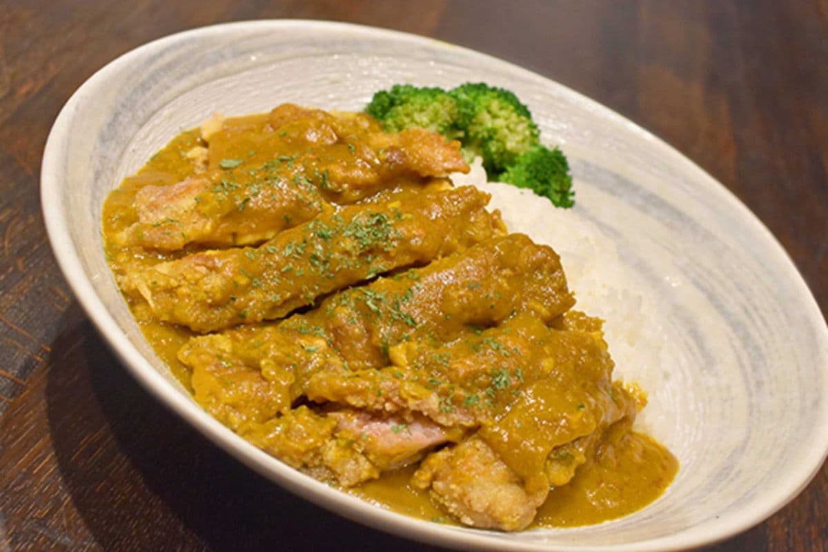 Chicken Cutlet Rice with Curry 咖哩雞排飯