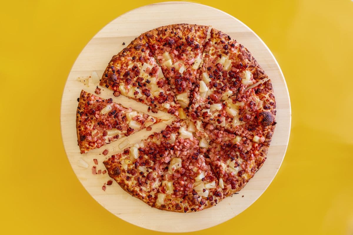 Jumbo Hawaiian Pizza
