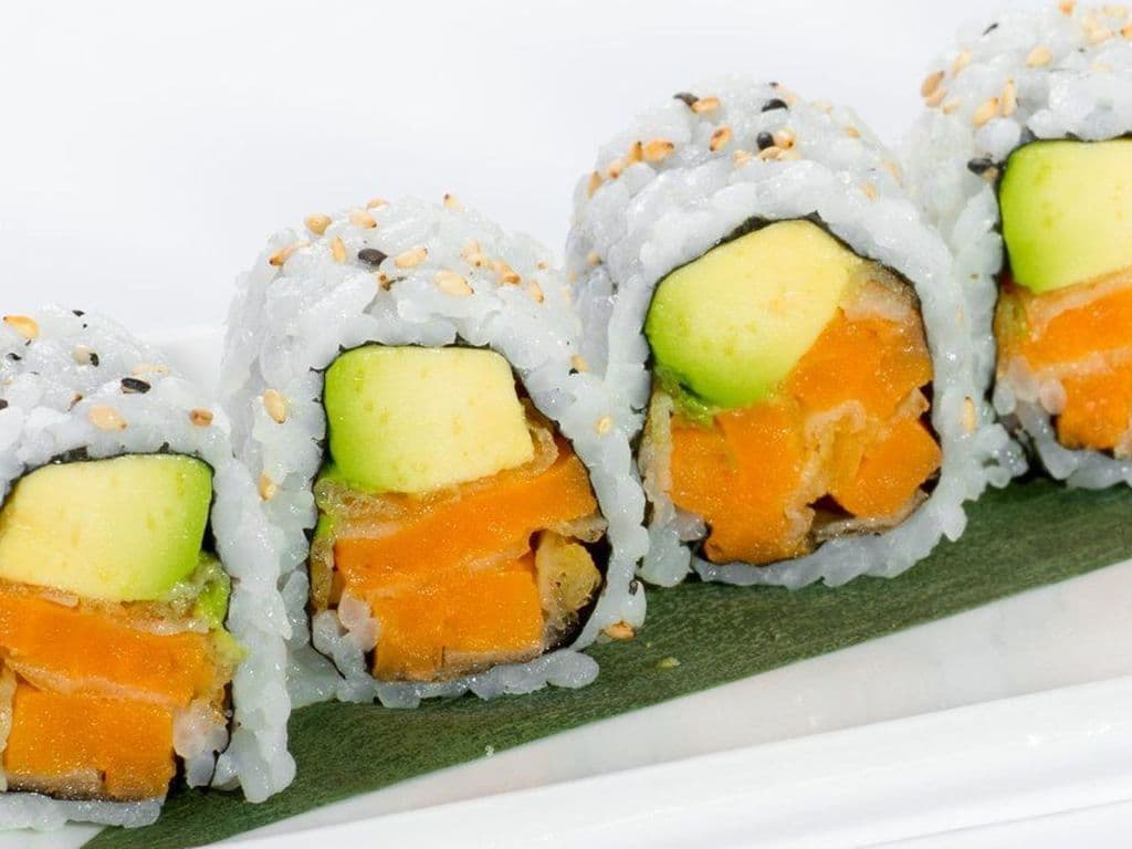 M17. Yam Tempura Roll (6 Pcs)