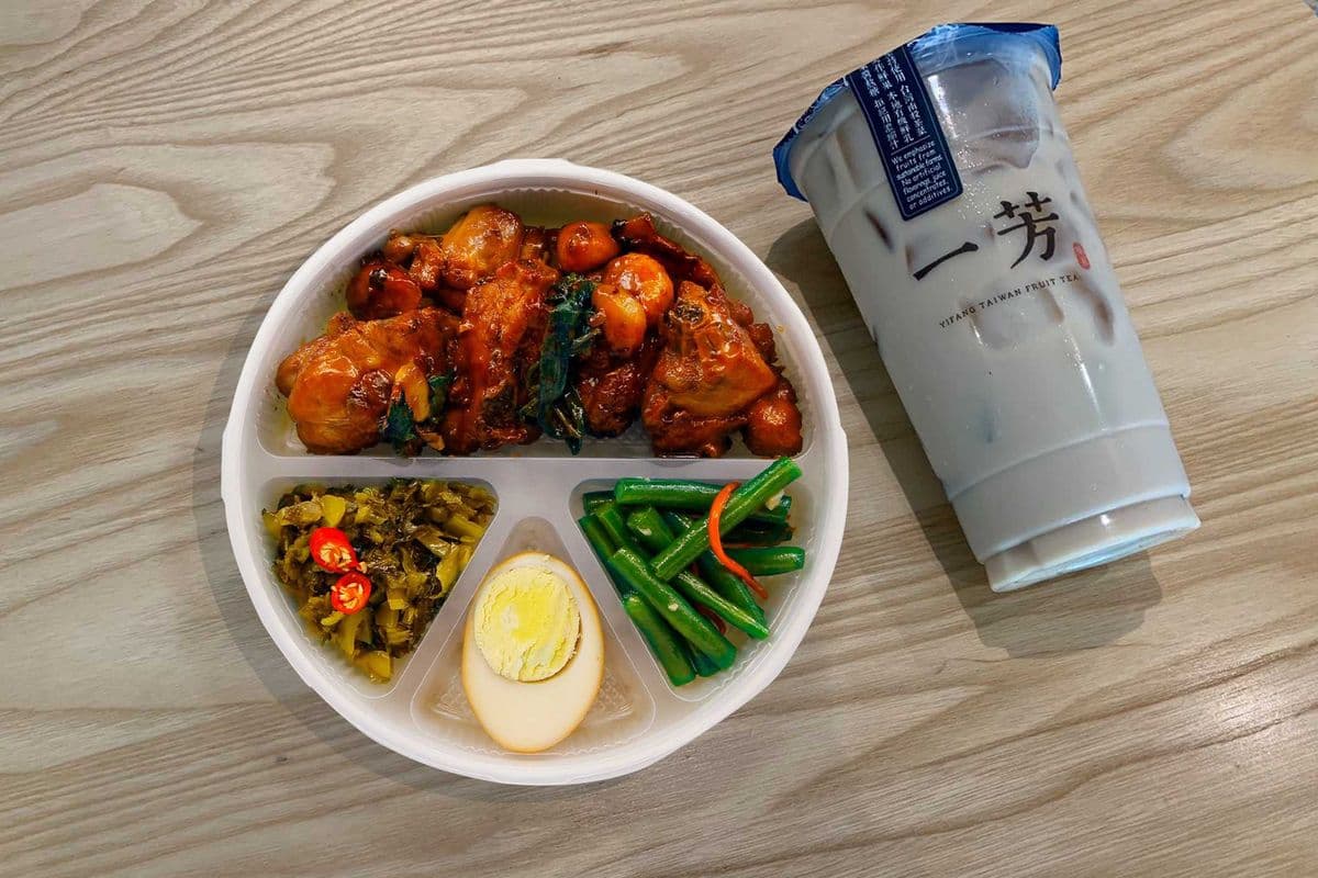 Simmer Chicken with Basil & Triple Sauce Bento Box 三杯雞便當