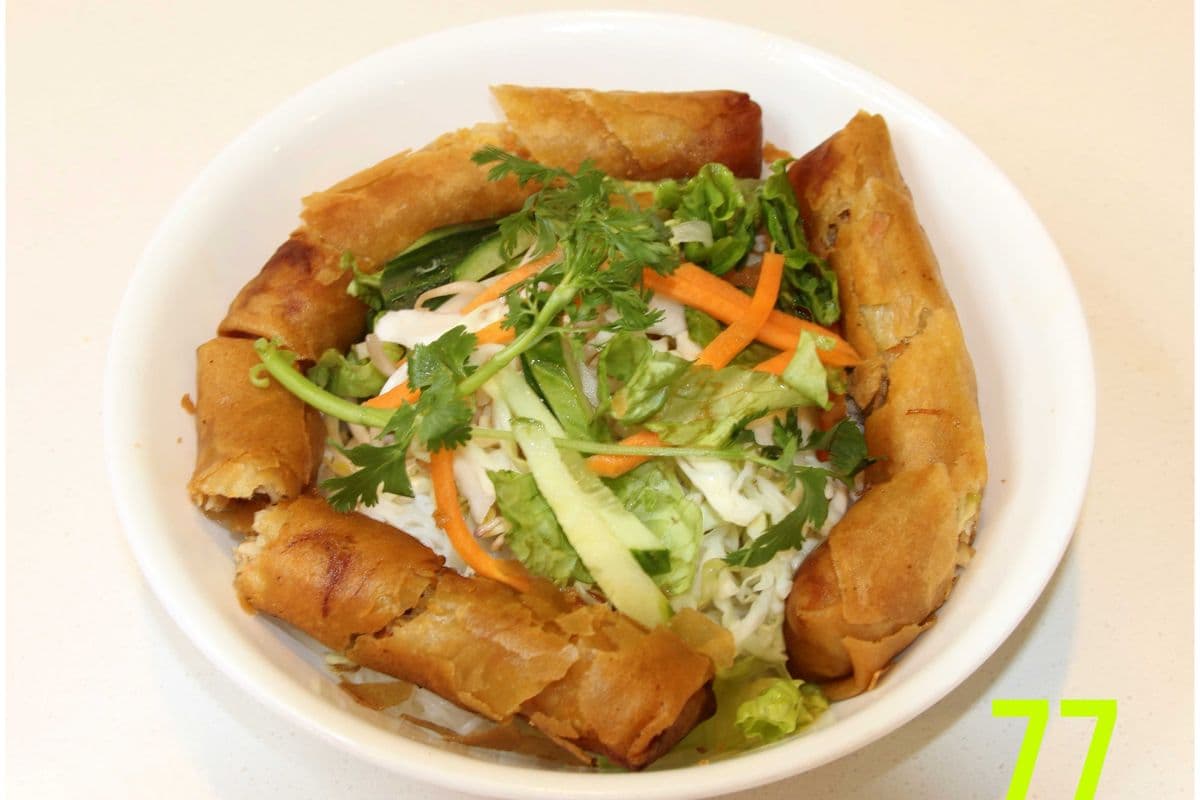 77. Vegetables on Vermicelli with Three Fried Rolls