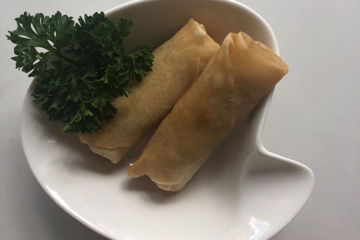 60. Rouleaux de printemps (2 mcx) / Spring Rolls (2 pcs)
