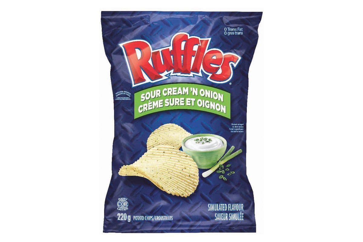 Ruffles Sour Cream and Onion Chips (220 g)