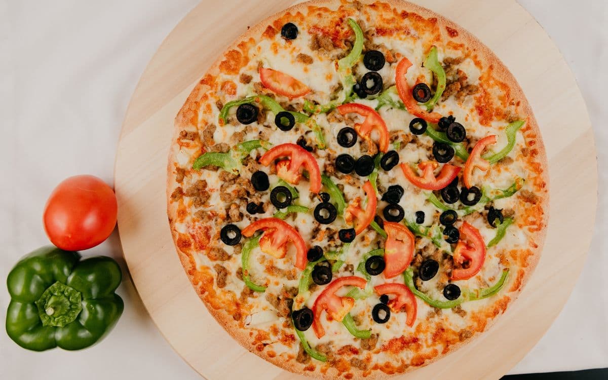 1 - 14" Greek Pizza