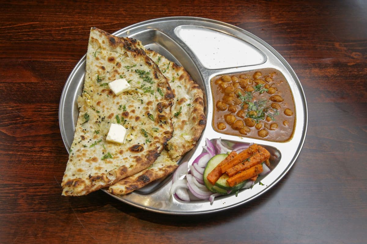 Amritsari Chana Kulcha