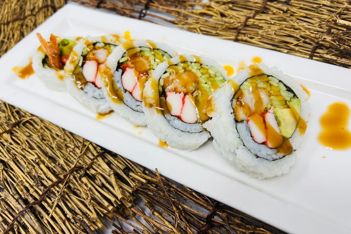 Dynamite Maki (10 pcs)