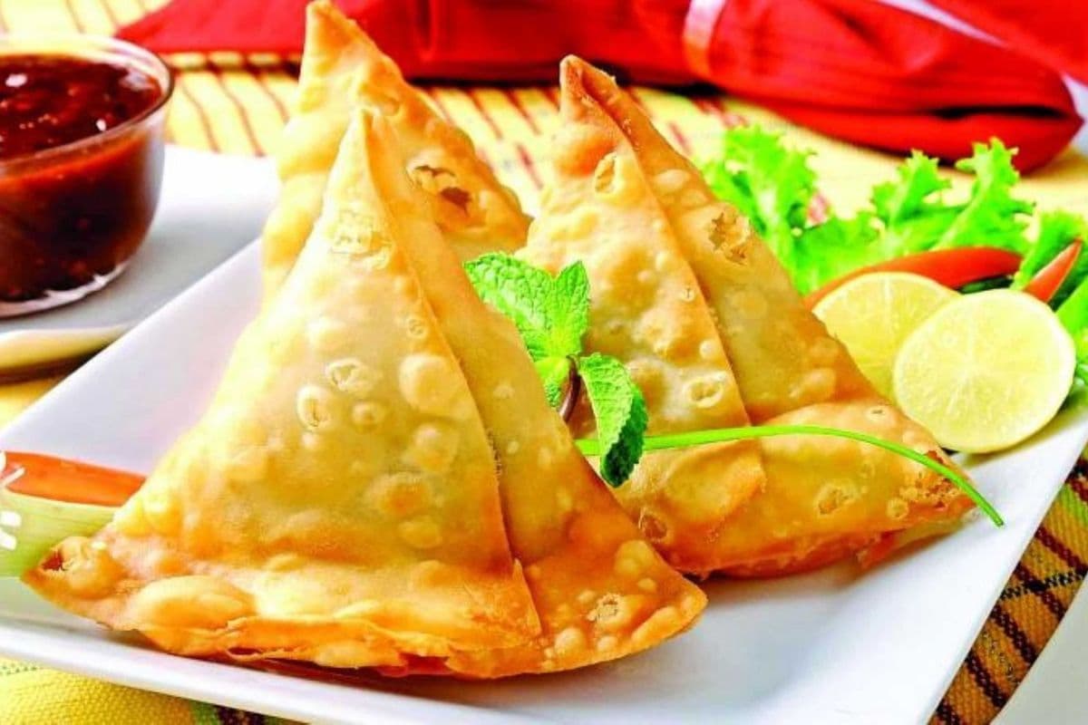 Veg-Samosa (2 Pcs)