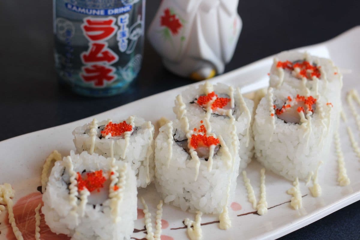 R12. White Snow Roll (6 pcs)
