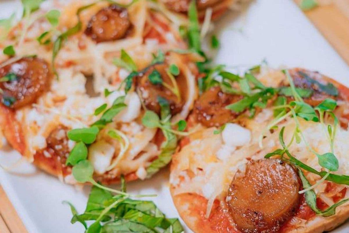 Vegan Cheese Pizza Bagel