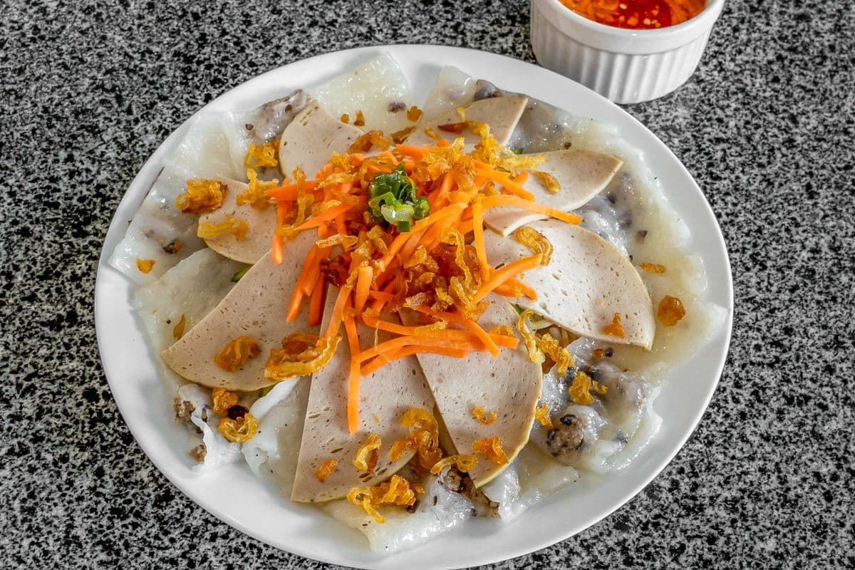 21. Banh Cuon Cha Lua
