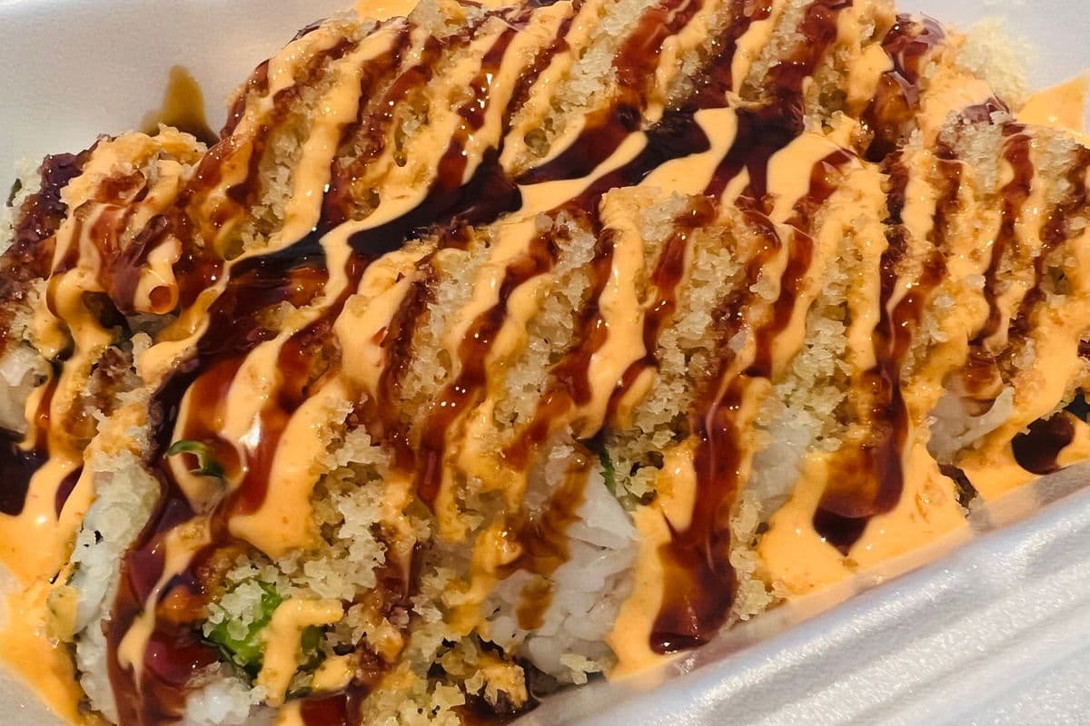 Crunch Maki (10 pcs)