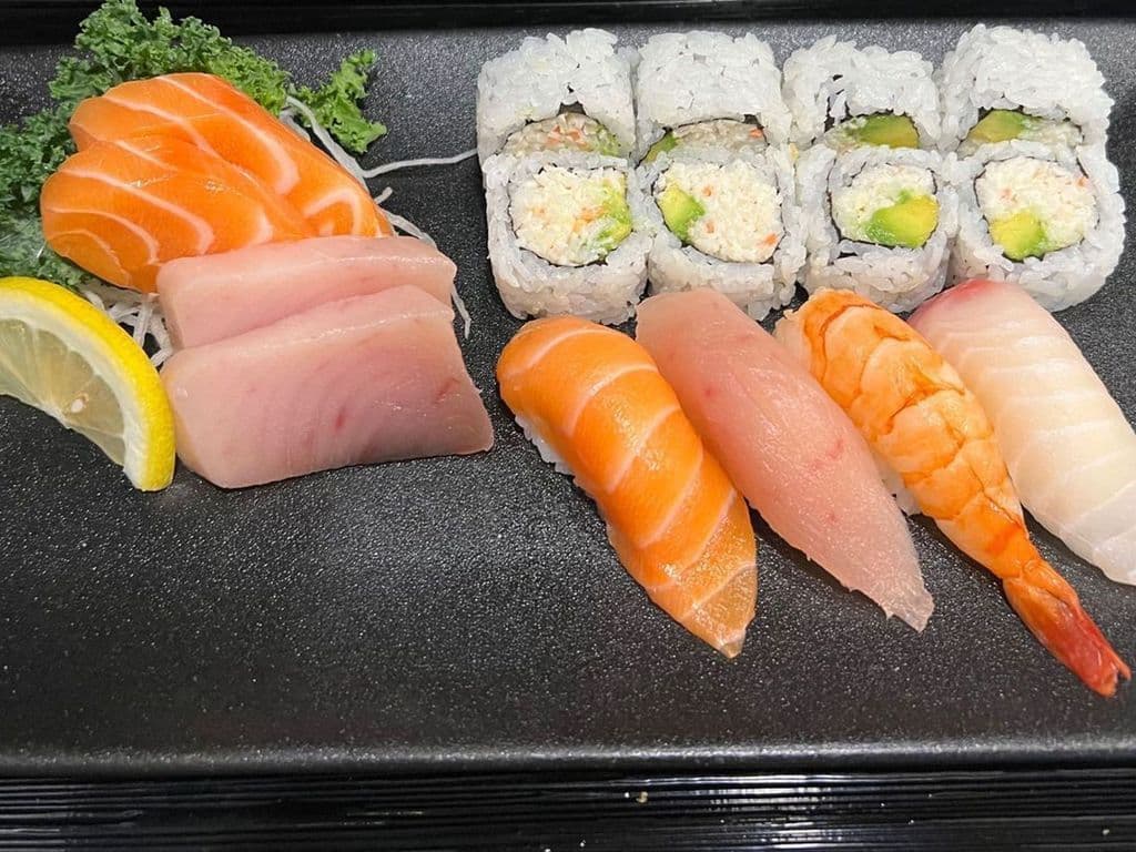 Sashimi & Sushi Combo