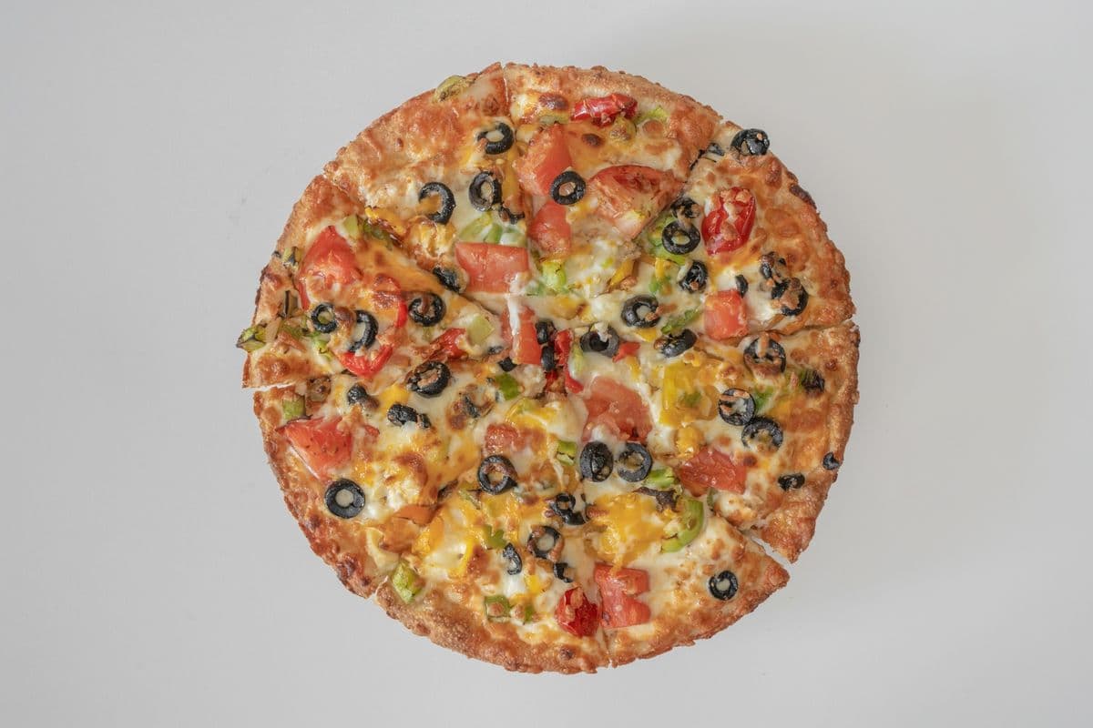 Single 12" Large Garlic Chicken Pizza