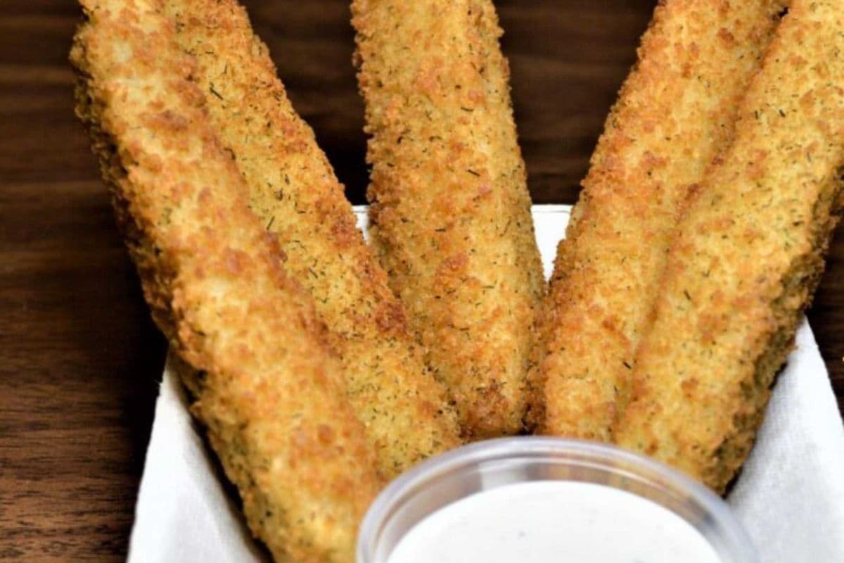 Deep Fried Pickle Wedges 6pc