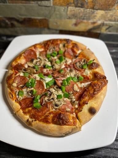 Regular Classic Pizza