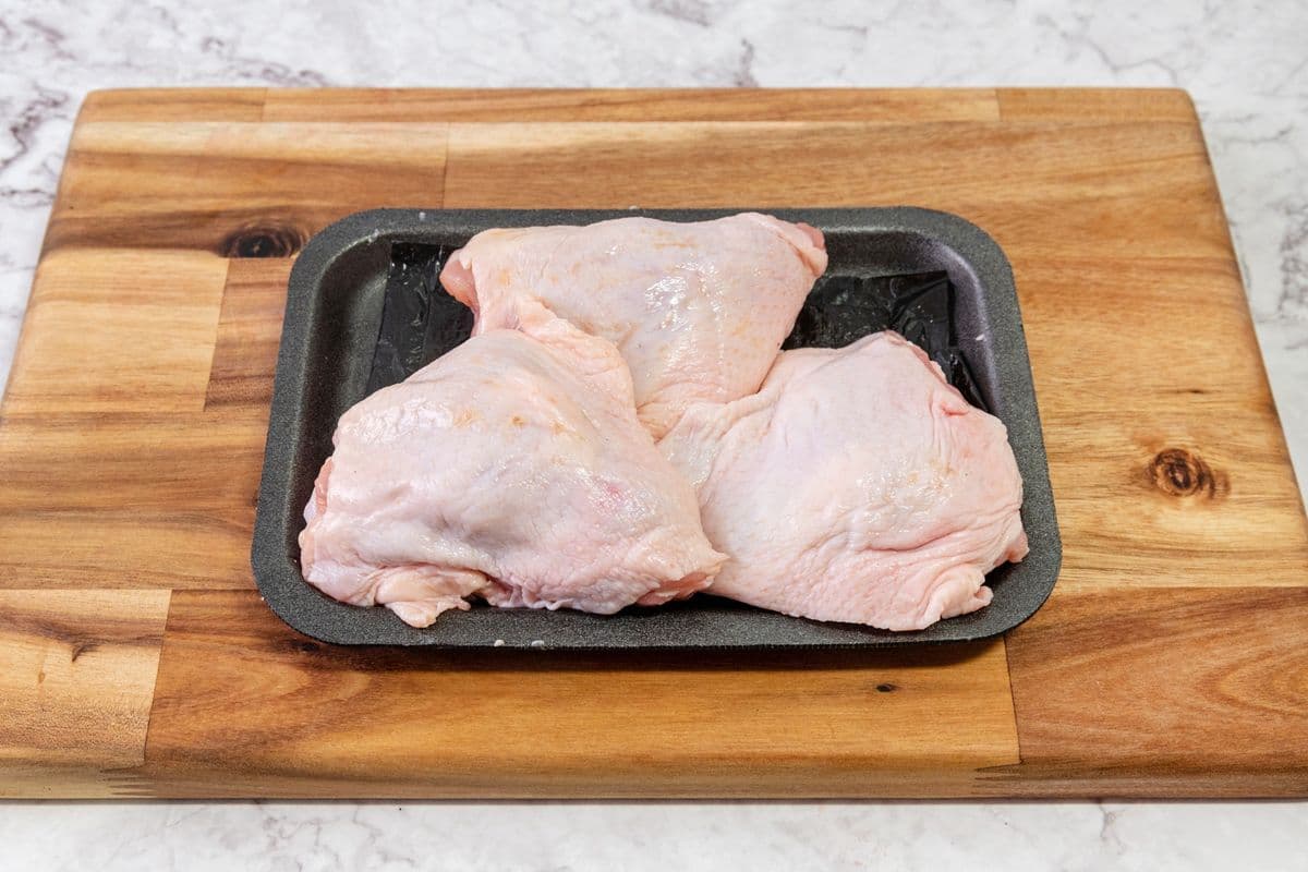 Boneless Skinless Chicken Thighs (1 lb)