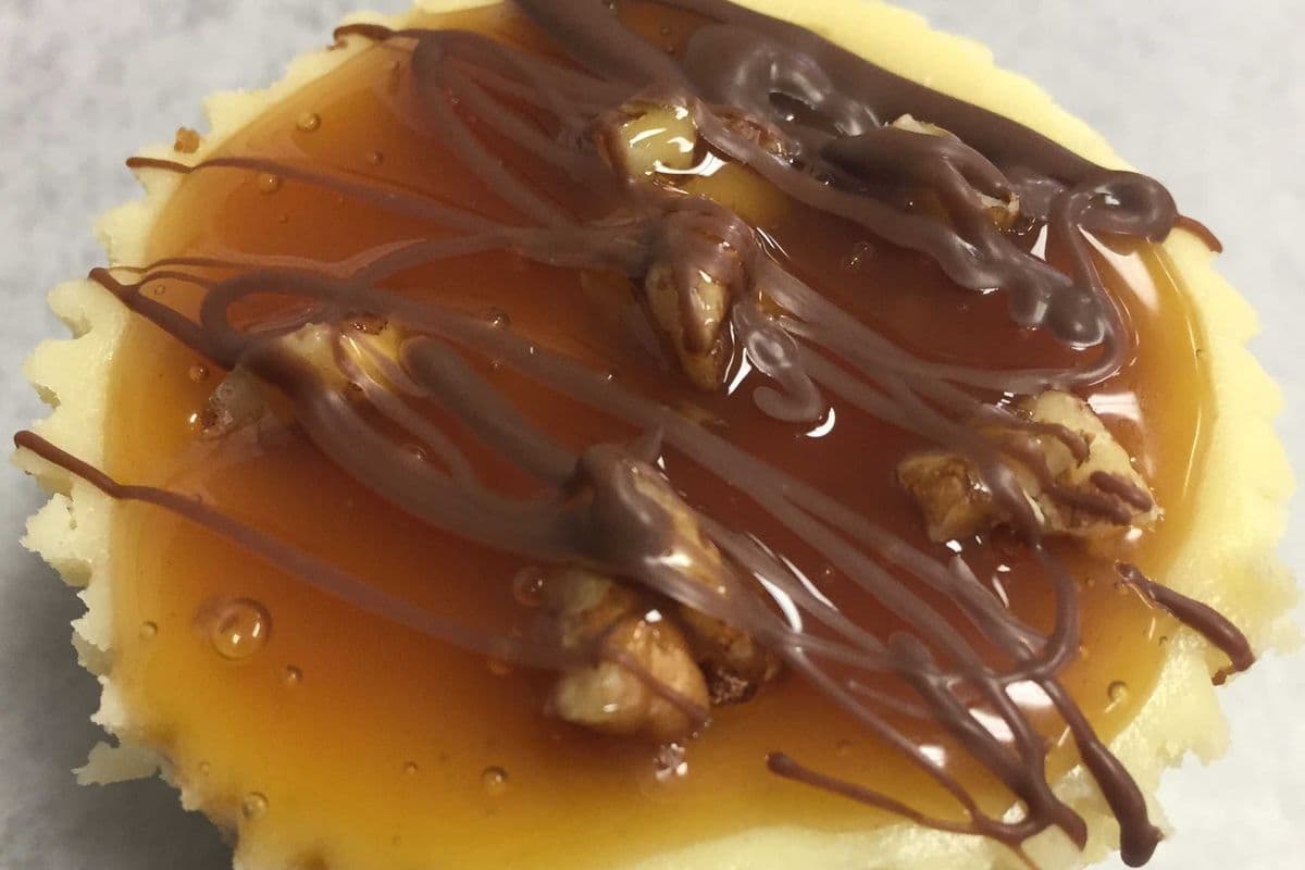 Individual Turtle Cheesecake (1 x 6oz)