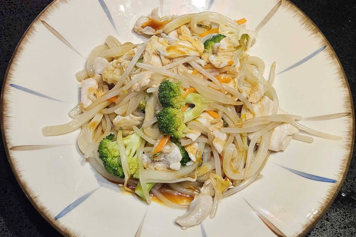 56T. Shanghai Noodle with Teriyaki sauce