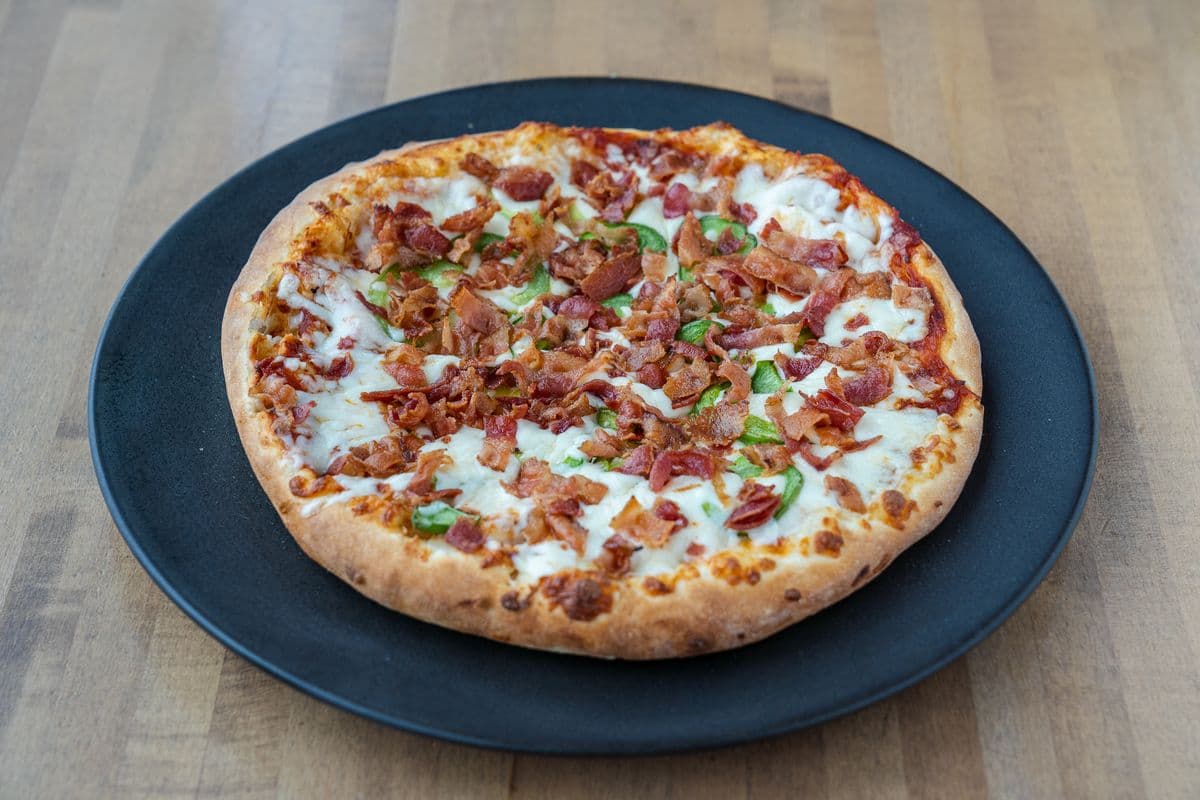 Pizza 14'' deluxe / Deluxe 14'' Pizza