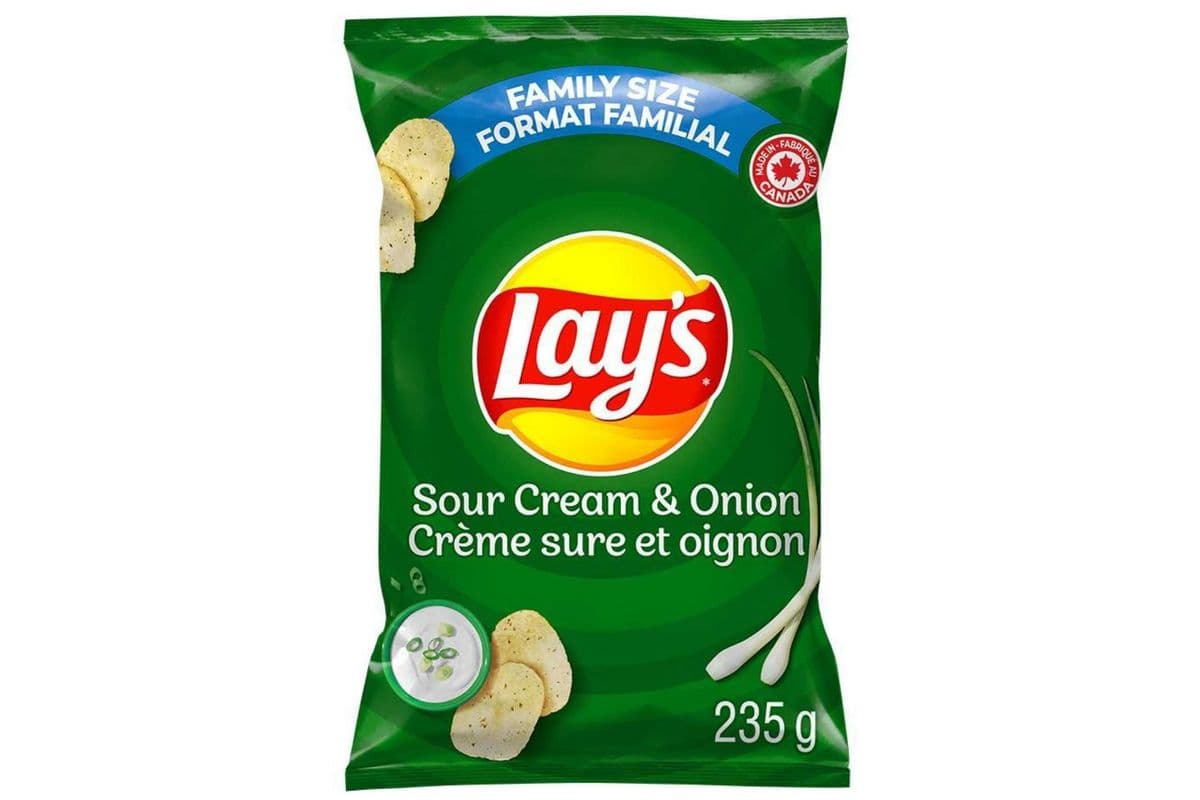 Lay's · Sour Cream and Onion Potato Chips (235g)
