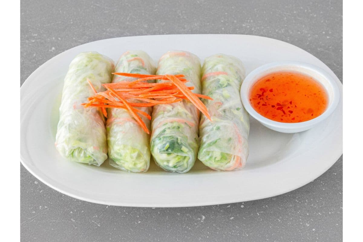 A4. Fresh Spring Rolls (4 pcs)