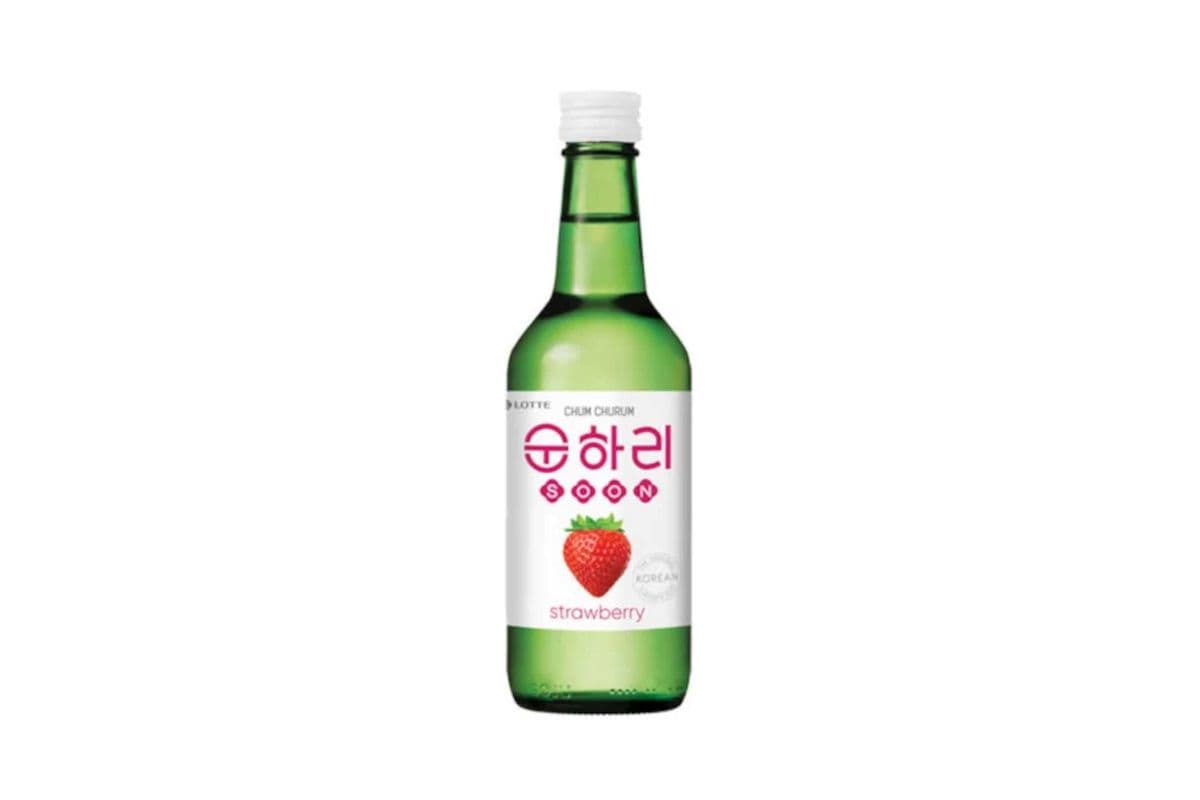 CHUM CHURUM STRAWBERRY - SOJU (1 x 360ml)