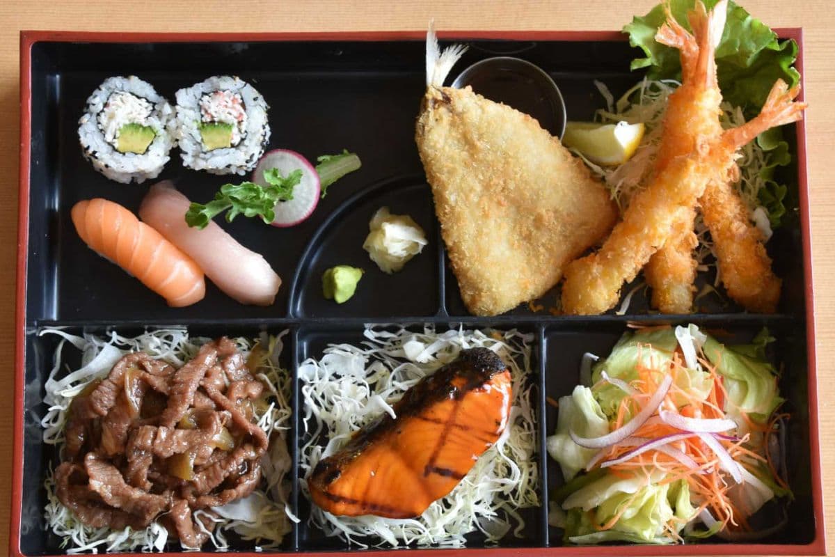 Deluxe Lunch Sushi Bento Box