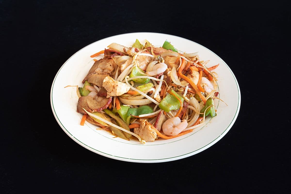 322. Deluxe Pad Thai